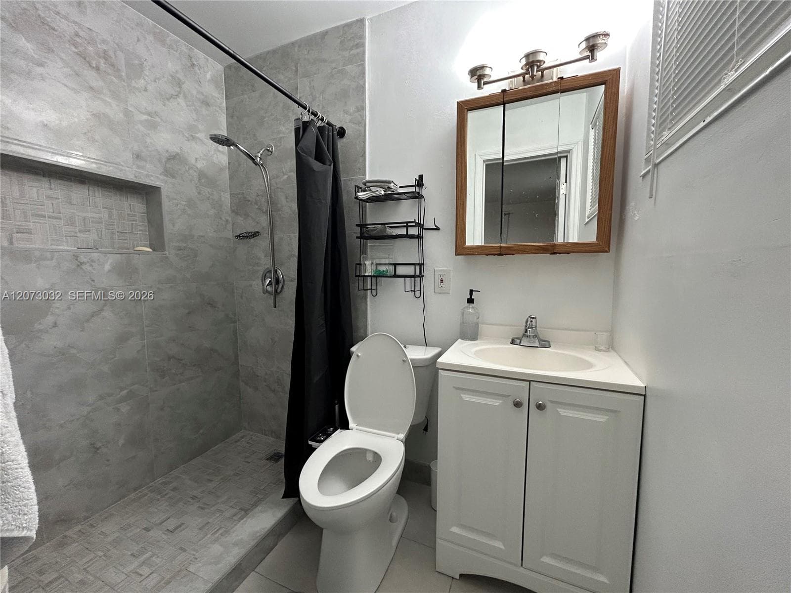 571 SW 29th Ter, Fort Lauderdale FL 33312 photo 3