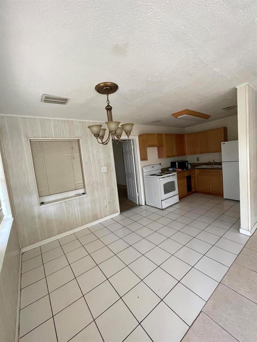 2801 AVENUE E, Fort Pierce FL 34947 photo 4