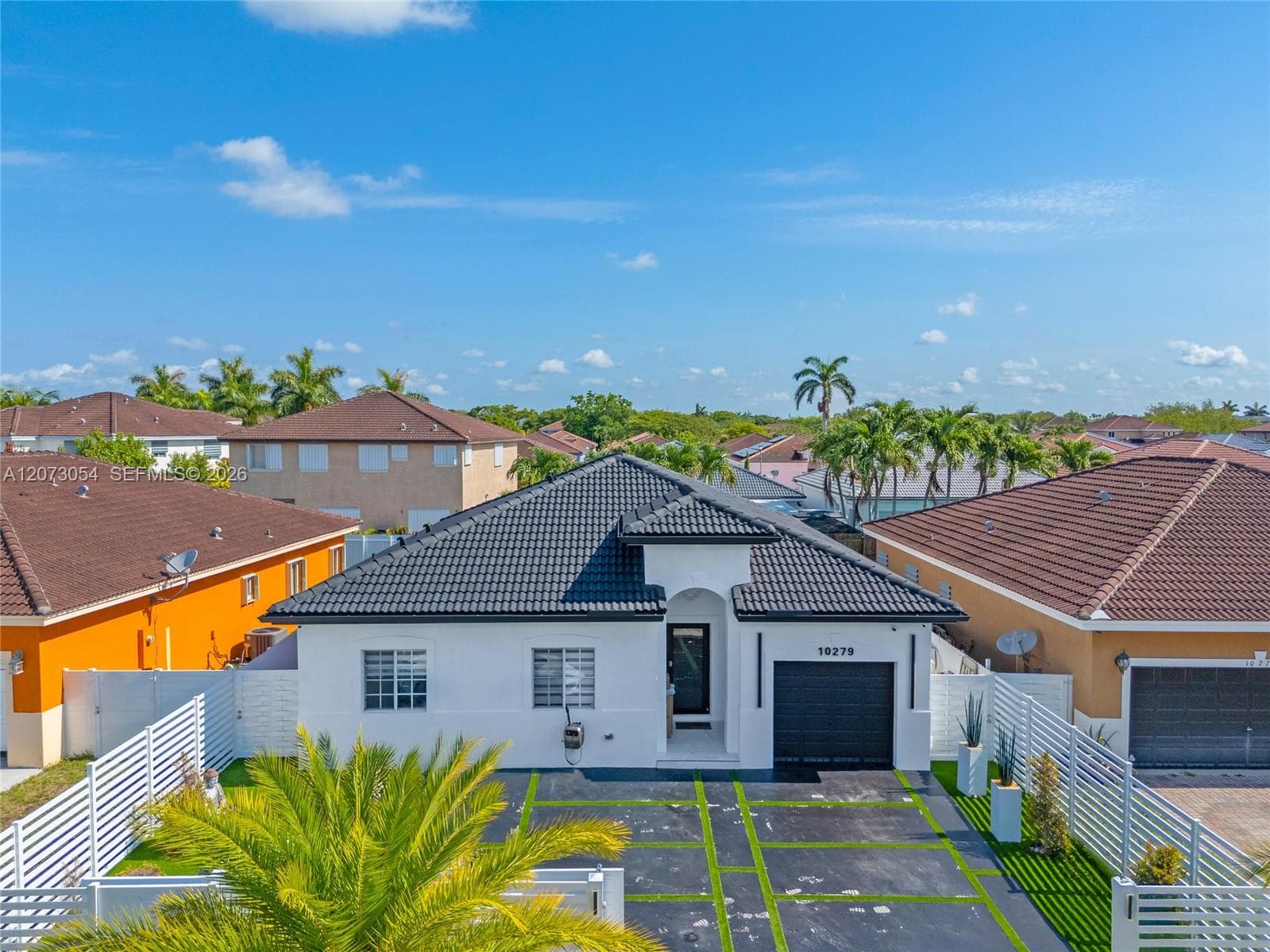 10279 SW 227th Ln, Cutler Bay FL 33190 photo 2