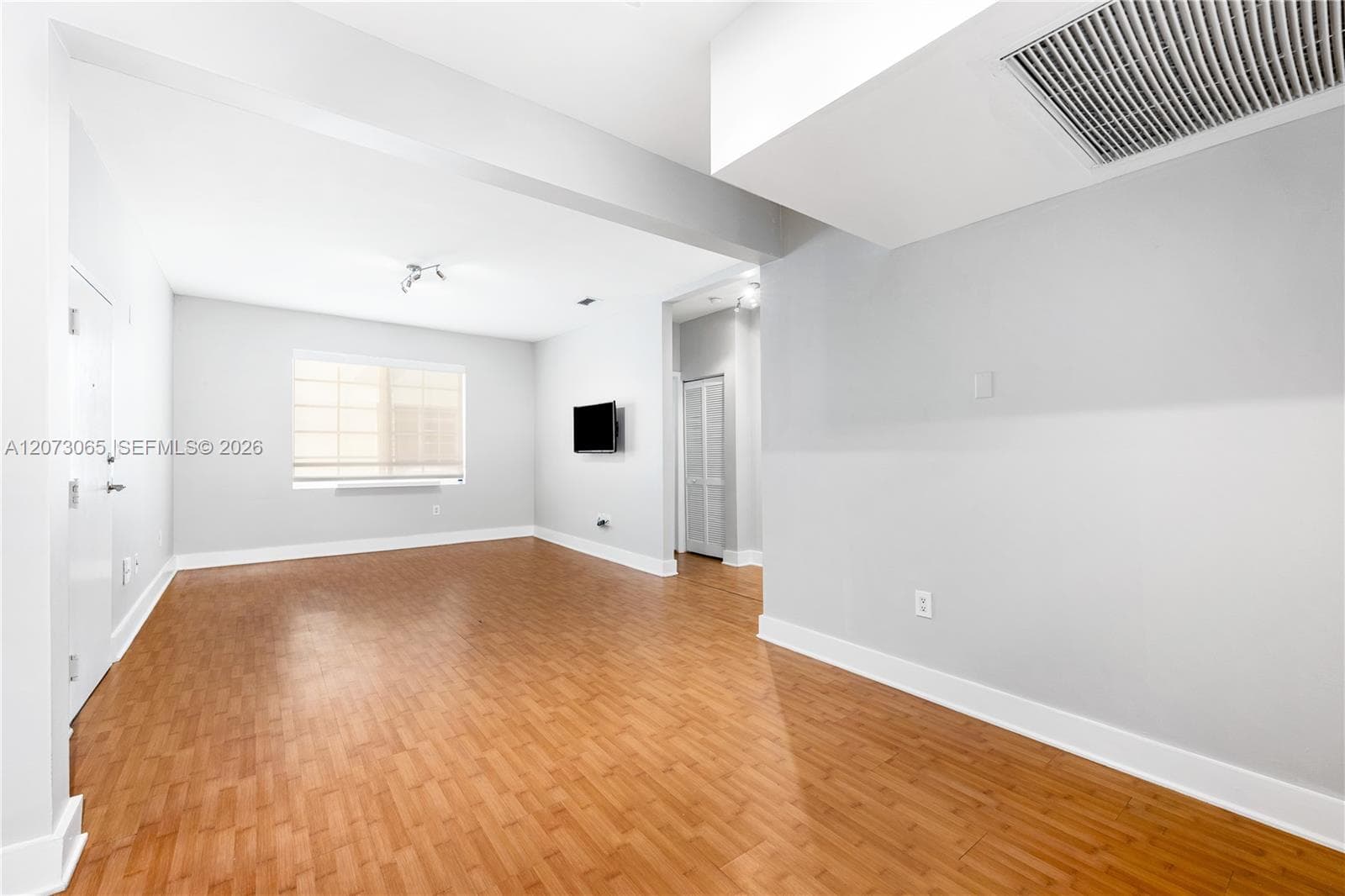 1000 Meridian Ave # 8, Miami Beach FL 33139 photo 2