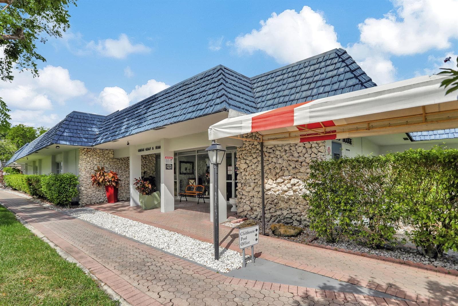 7827 GOLF CIR Drive # 301, Margate FL 33063 photo 2