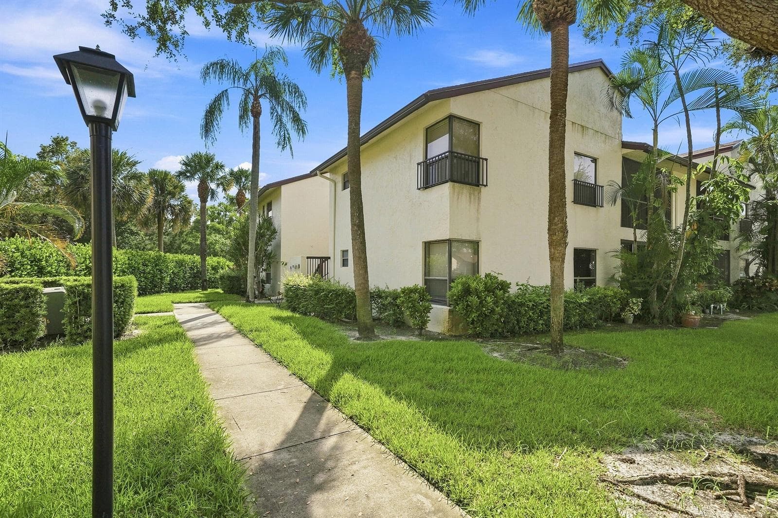 2581 CARAMBOLA Circle N # 1868, Coconut Creek FL 33066