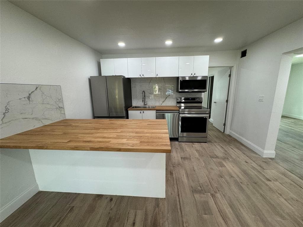 2200 NE 173RD Street # 4, North Miami Beach FL 33160 photo 3