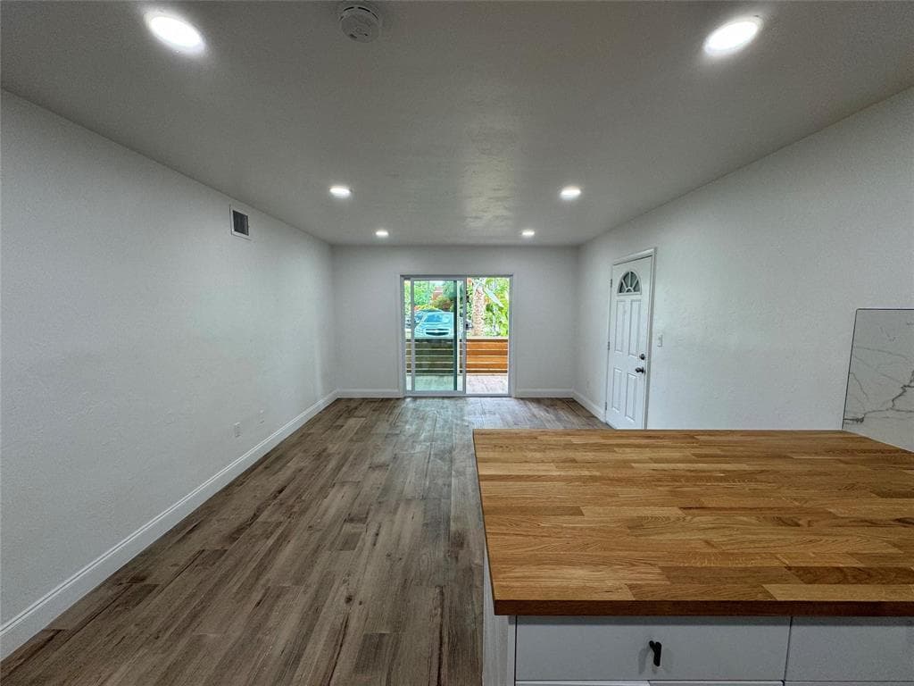 2200 NE 173RD Street # 4, North Miami Beach FL 33160 photo 4