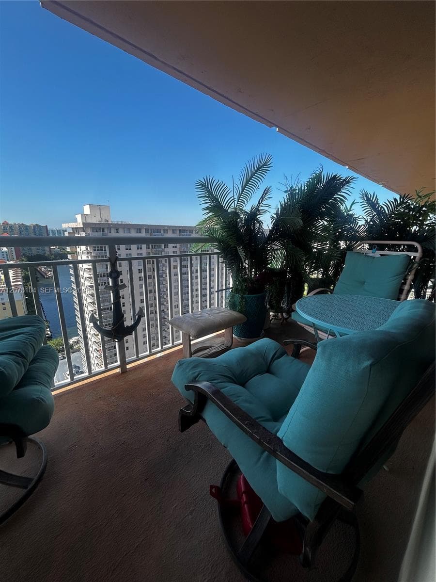 251 174th St # 2315, Sunny Isles Beach FL 33160 photo 4