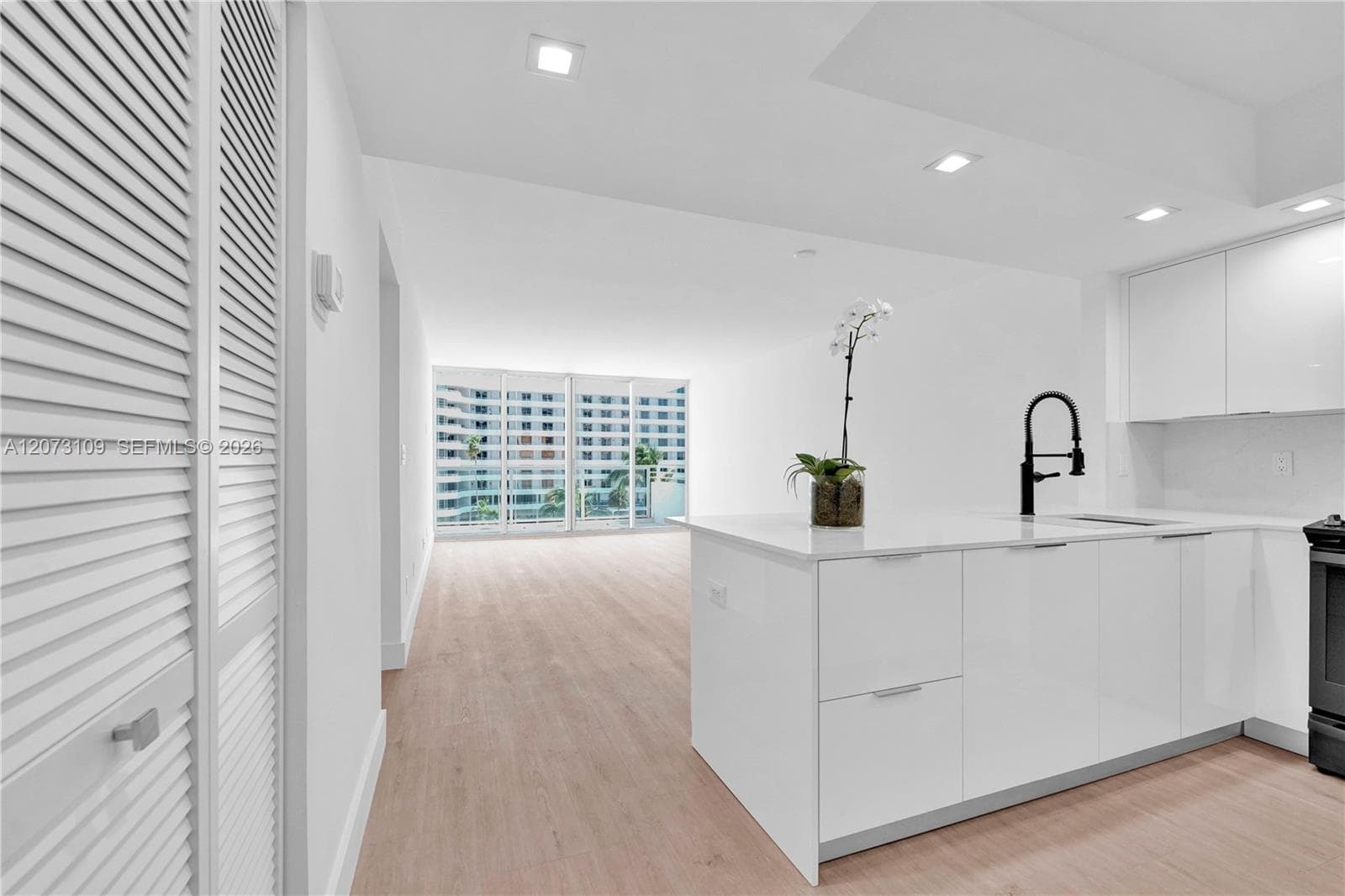 5600 Collins Ave # 6A, Miami Beach FL 33140 photo 4