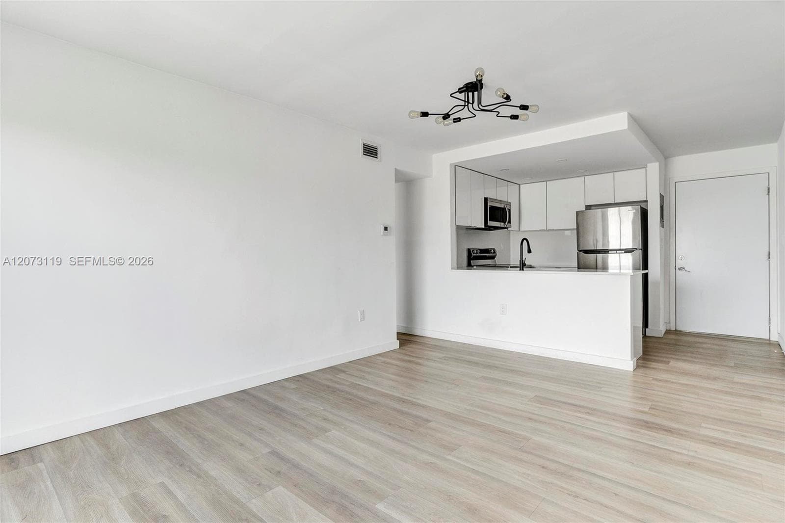620 SW 10th St # 305, Miami FL 33130 photo 2