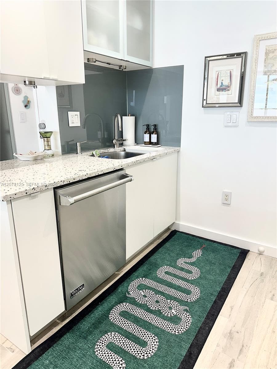 600 NE 36th St # 705, Miami, FL 33137 photo 4