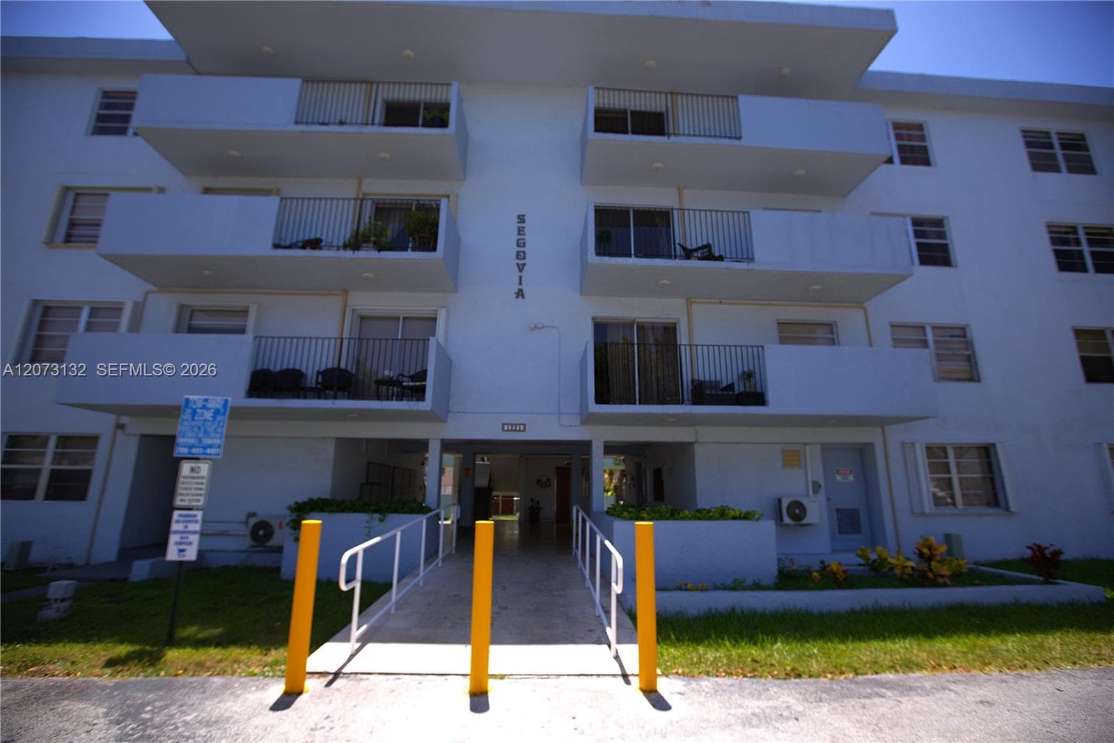 1221 SW 122nd Ave # 403, Miami FL 33184 photo 2