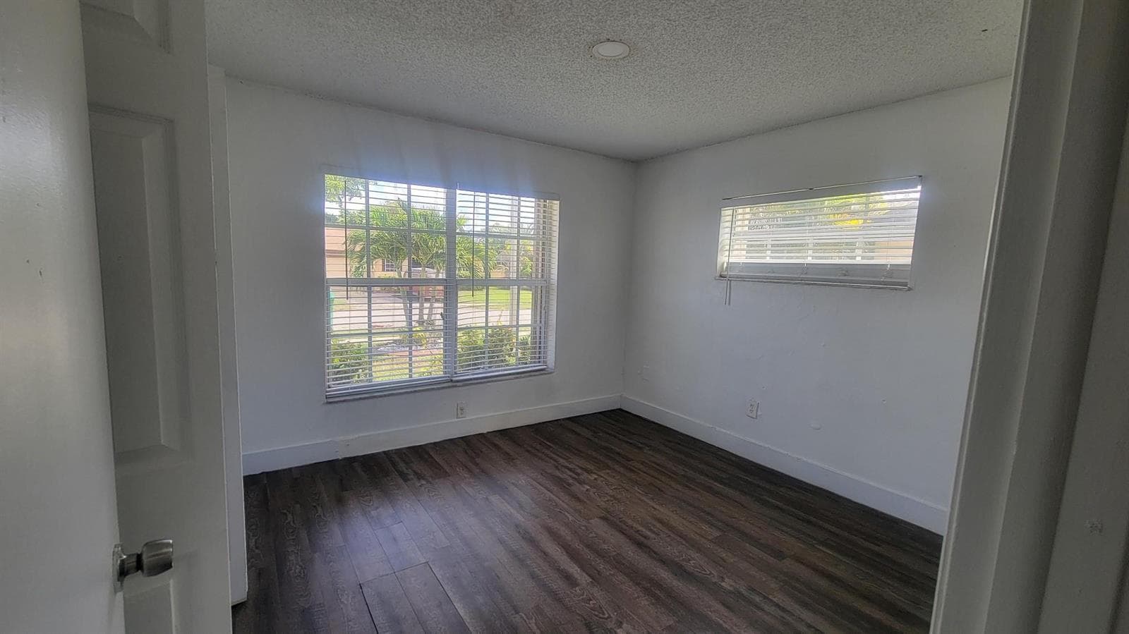 9520 W Daffodil Lane, Miramar FL 33025 photo 5