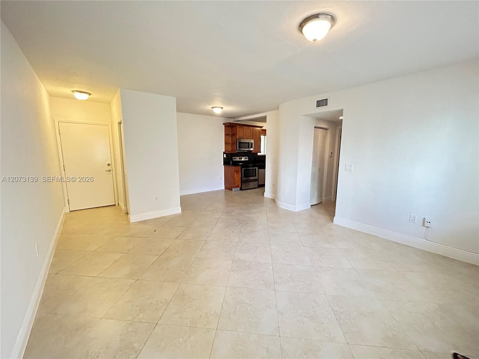 2880 Pine Tree Dr # 3, Miami Beach FL 33140 photo 4