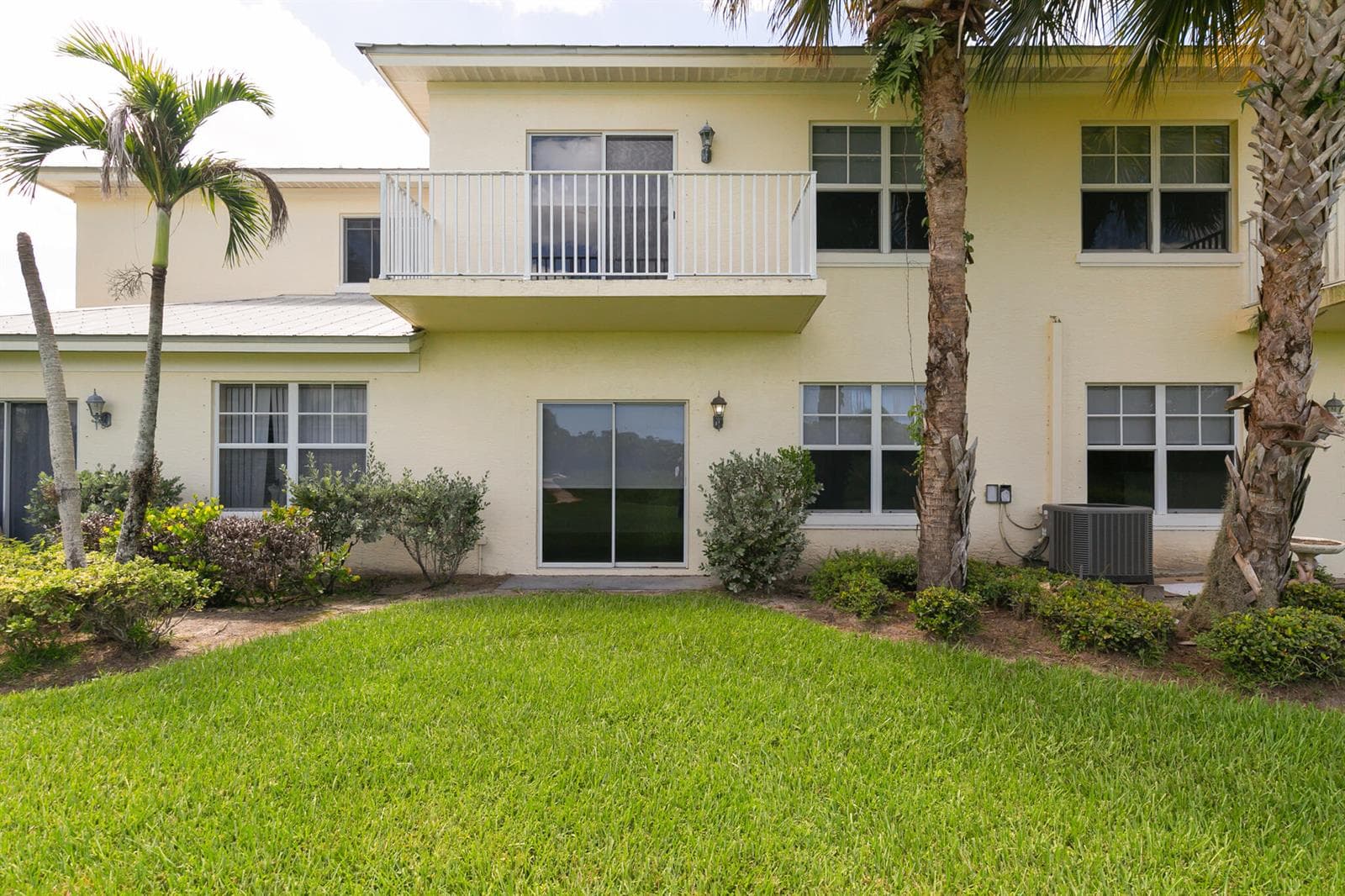 3902 SABAL Way, Fort Pierce FL 34981 photo 2