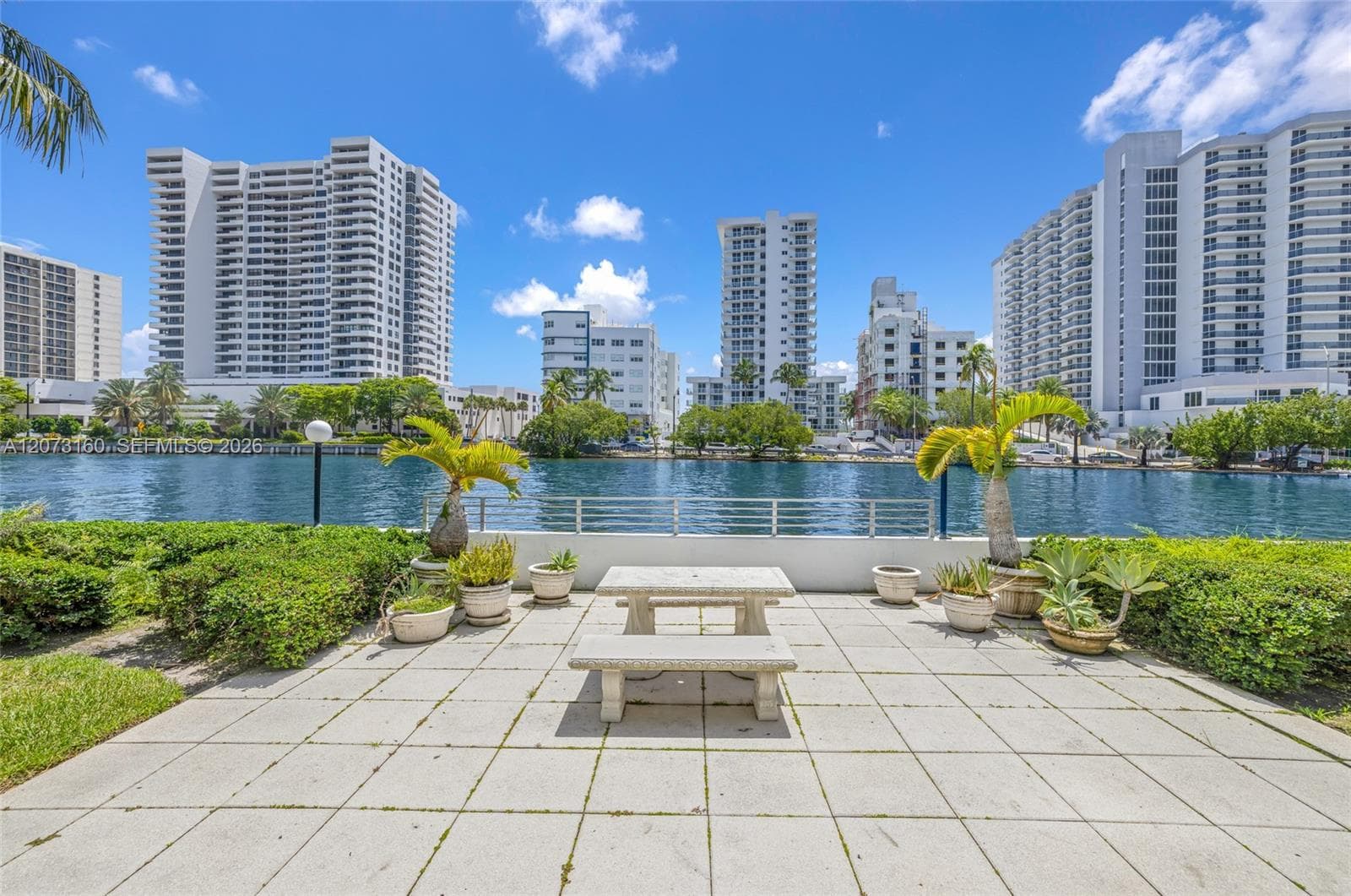 2445 Lake Pancoast Dr # 4, Miami Beach FL 33140 photo 2