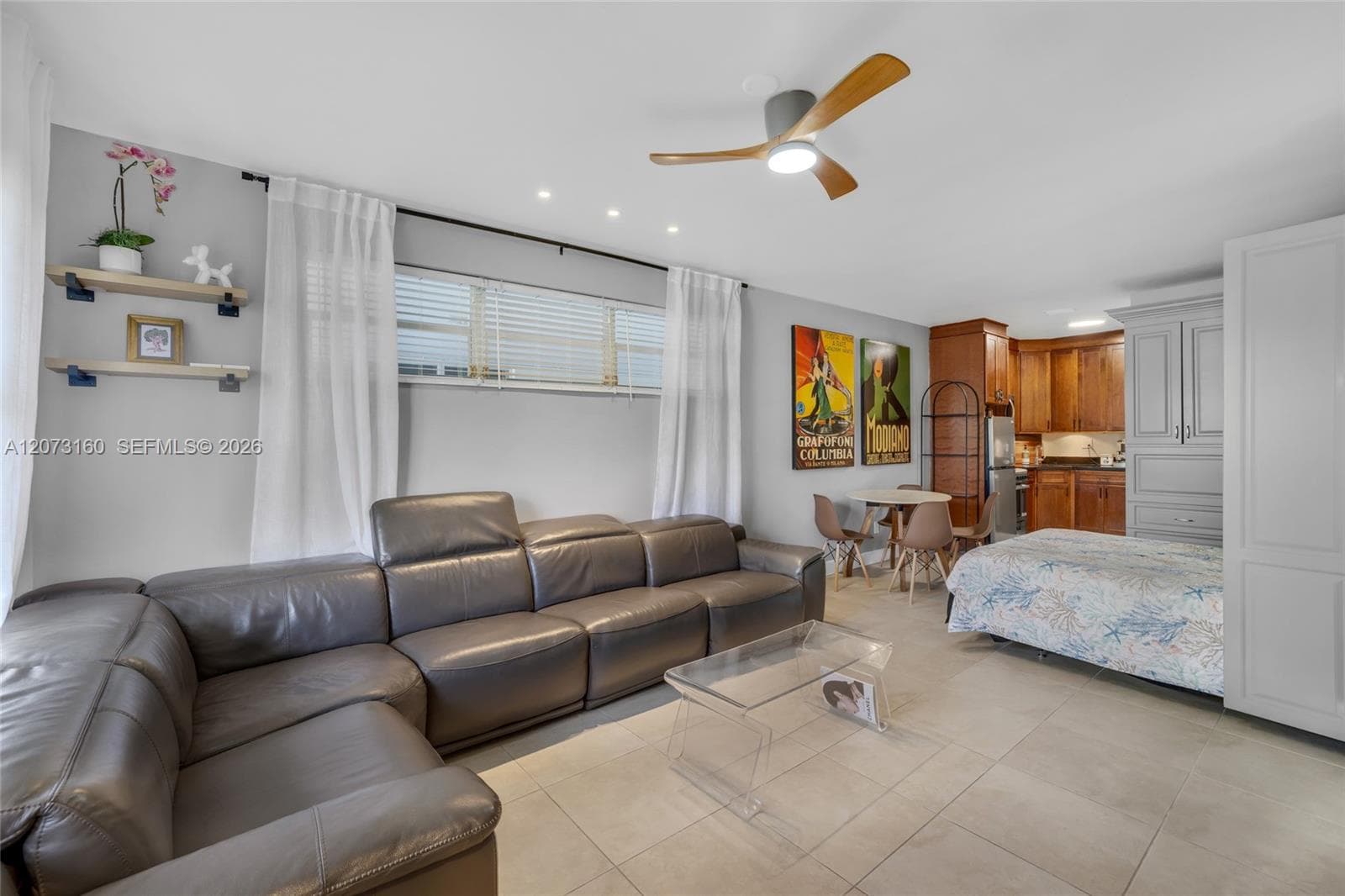 2445 Lake Pancoast Dr # 4, Miami Beach FL 33140 photo 3