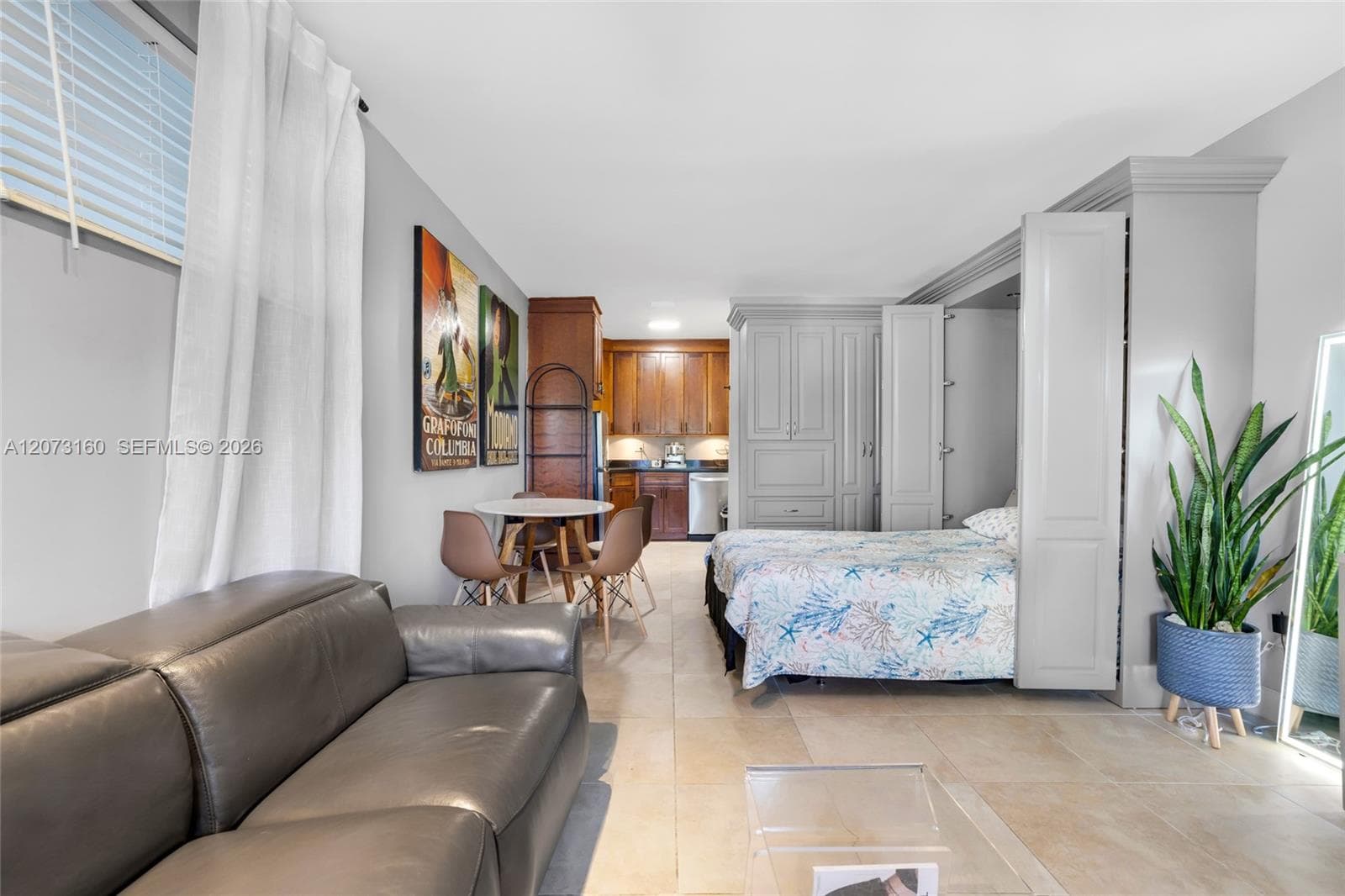 2445 Lake Pancoast Dr # 4, Miami Beach FL 33140 photo 4