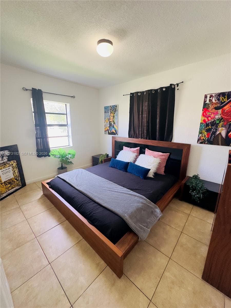 301 NW 37th St, Miami FL 33127 photo 5
