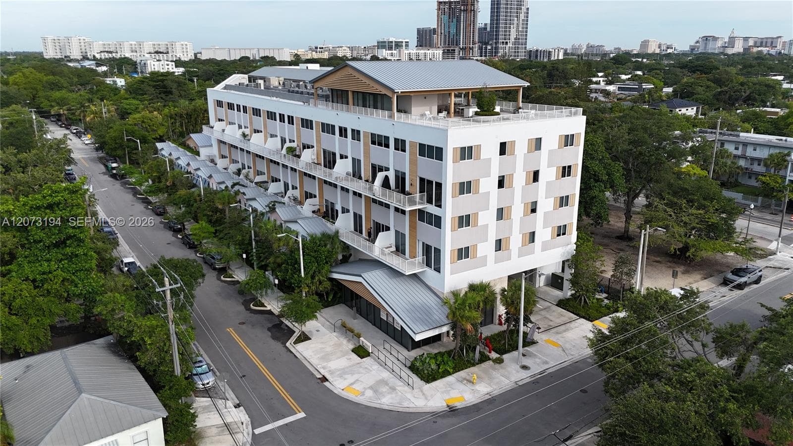 3335 Thomas Ave # 412, Miami FL 33133