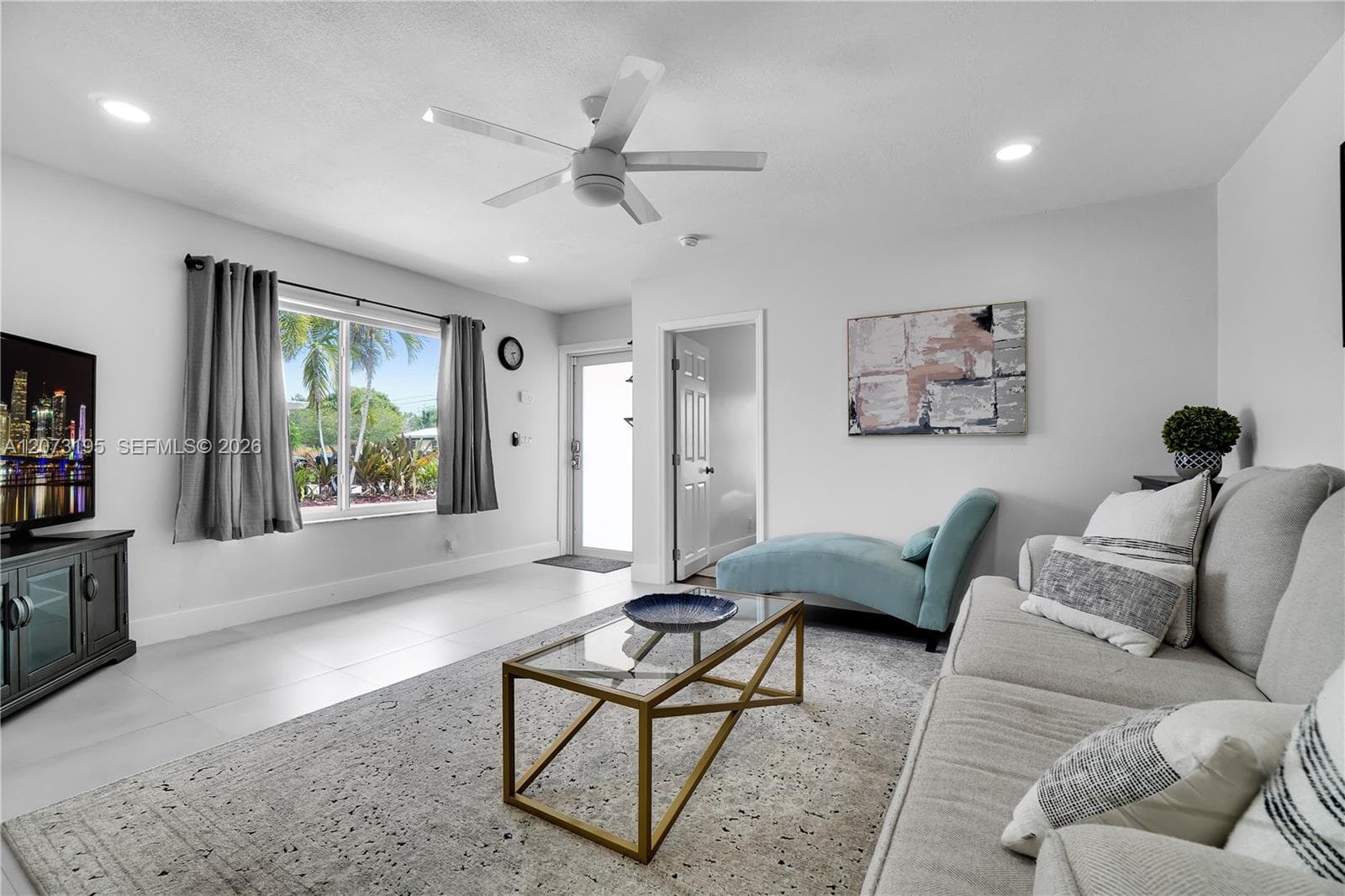 617 NW 30th Ct, Wilton Manors FL 33311 photo 2