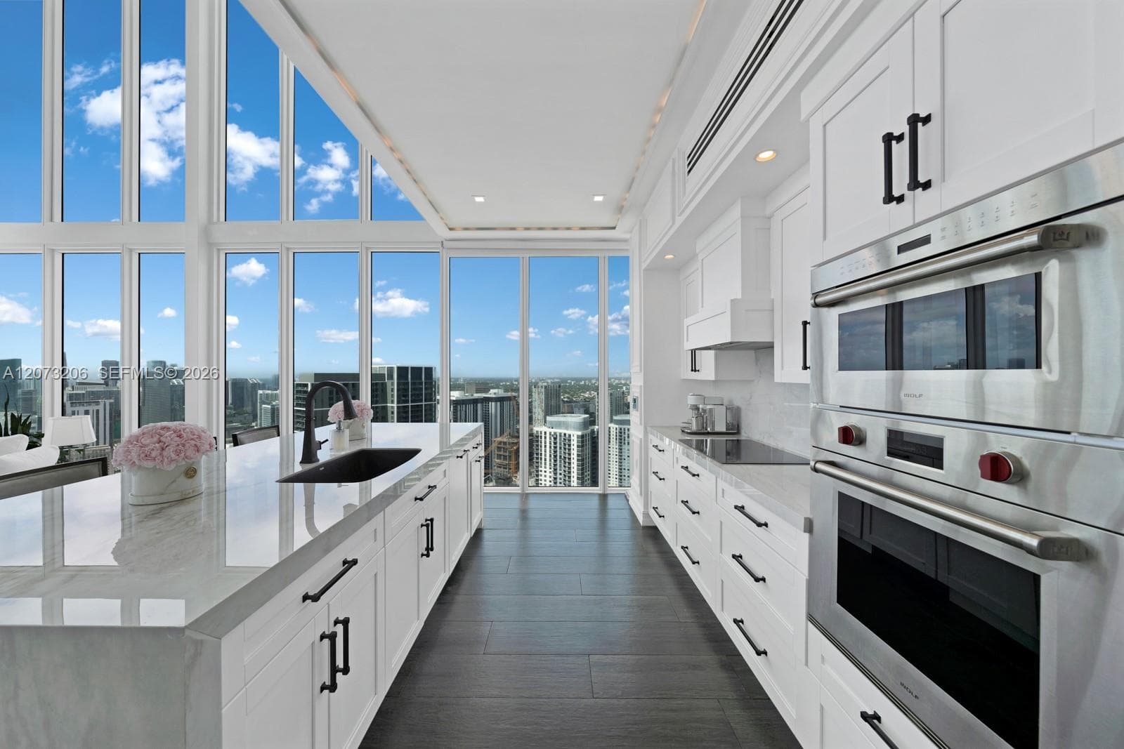 888 Biscayne Blvd # 5701, Miami FL 33132 photo 4