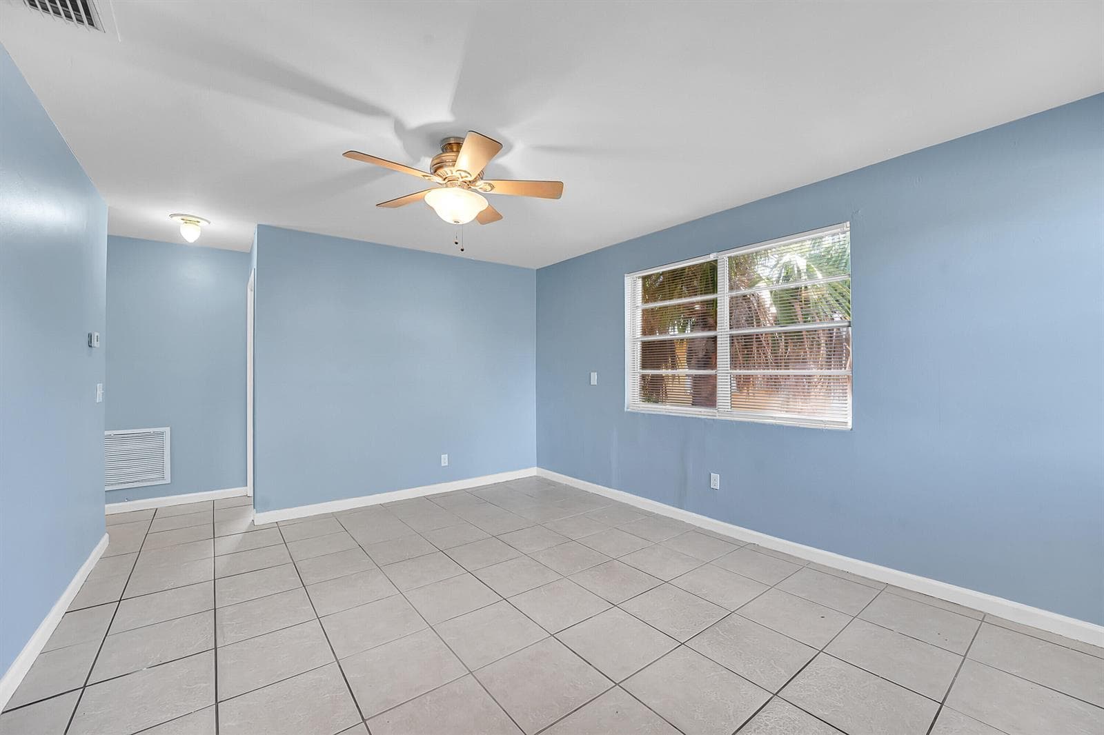 1208 W 32ND Street, Riviera Beach FL 33404 photo 5