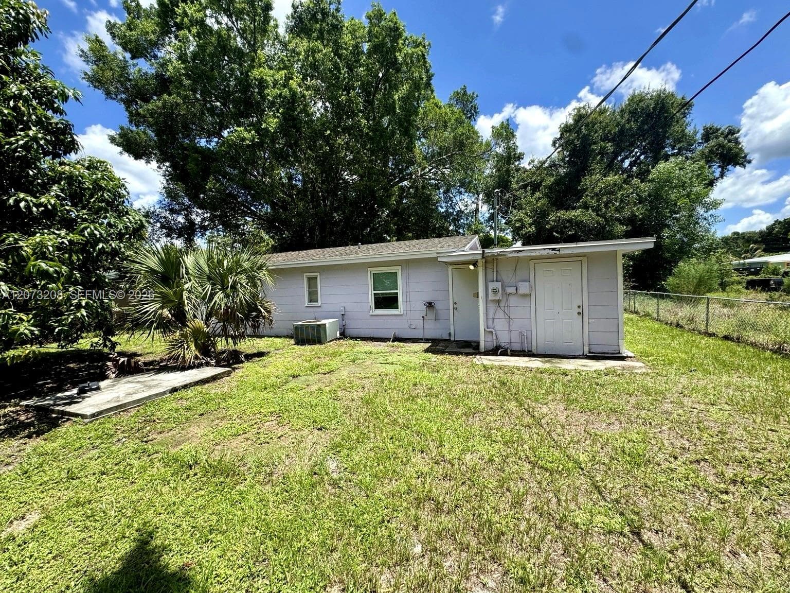 346 Muskegon Ave, Fort Myers FL 33905