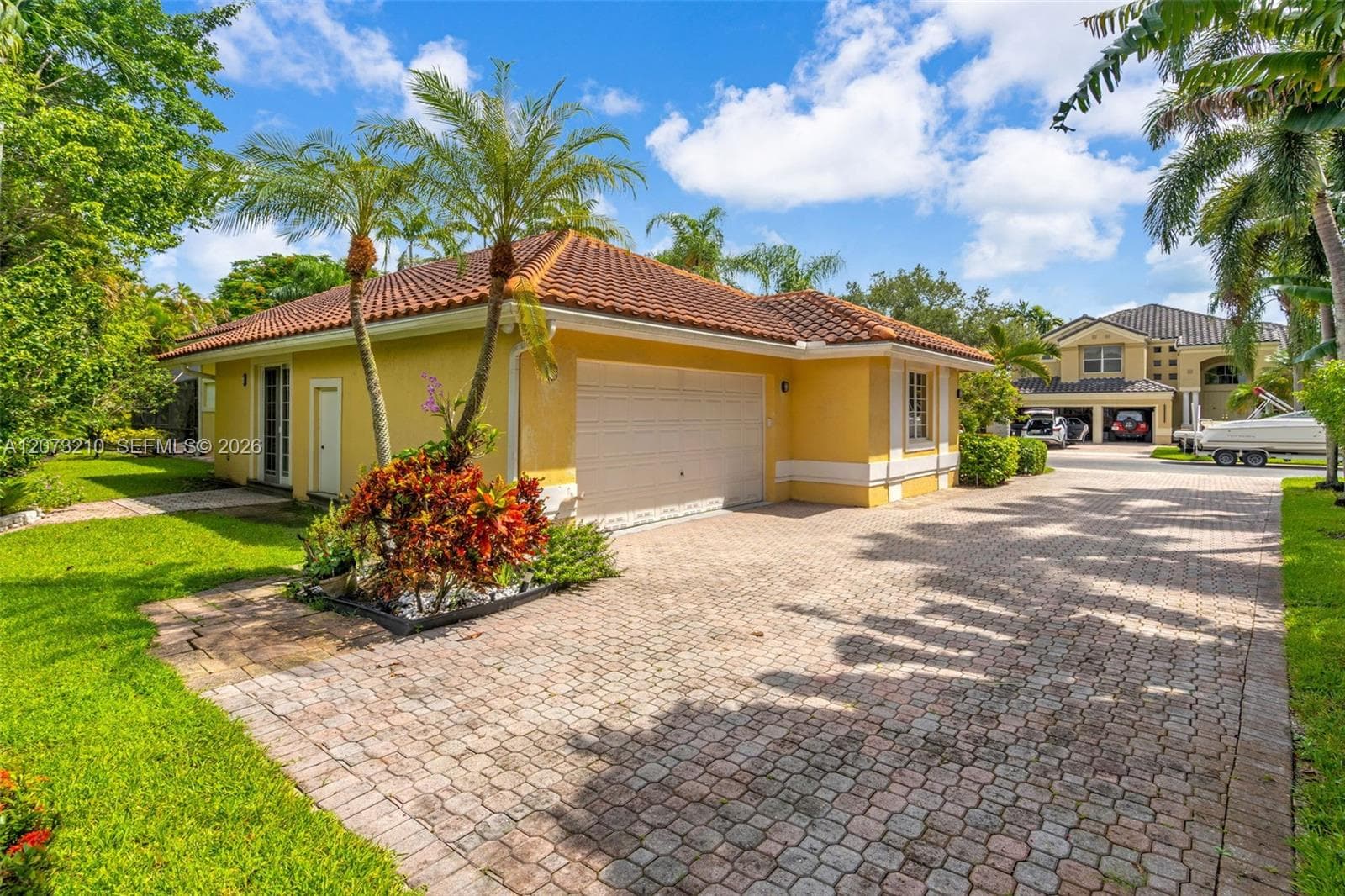 1090 SW 156th Ave, Pembroke Pines FL 33027 photo 5