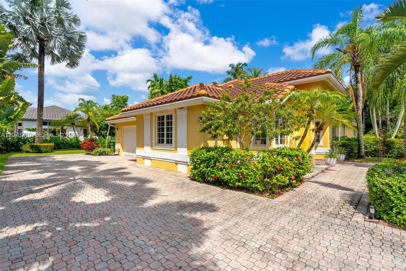 1090 SW 156th Ave, Pembroke Pines FL 33027 photo 4