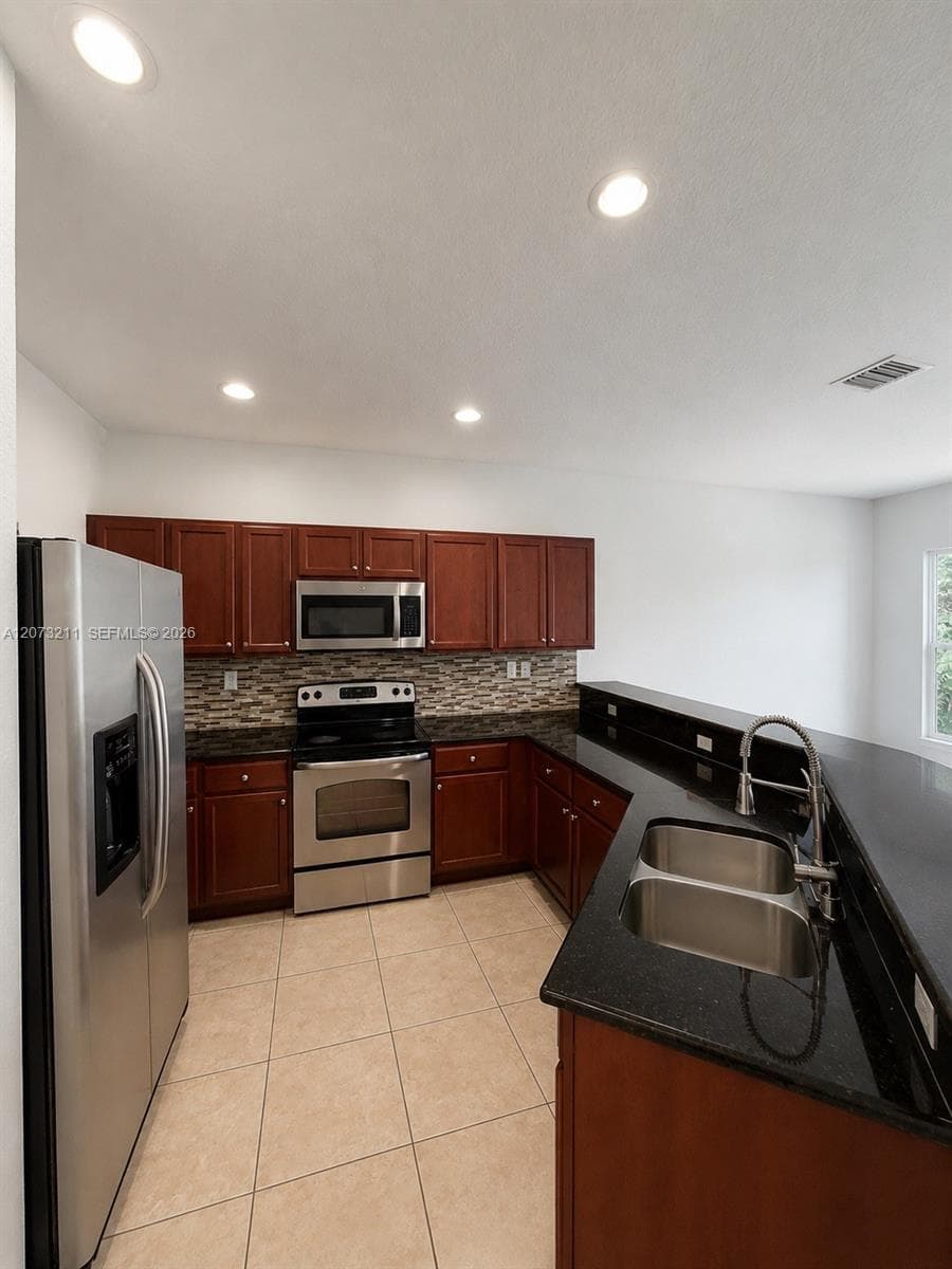 14701 SW 22nd Ter, Miami FL 33185 photo 5