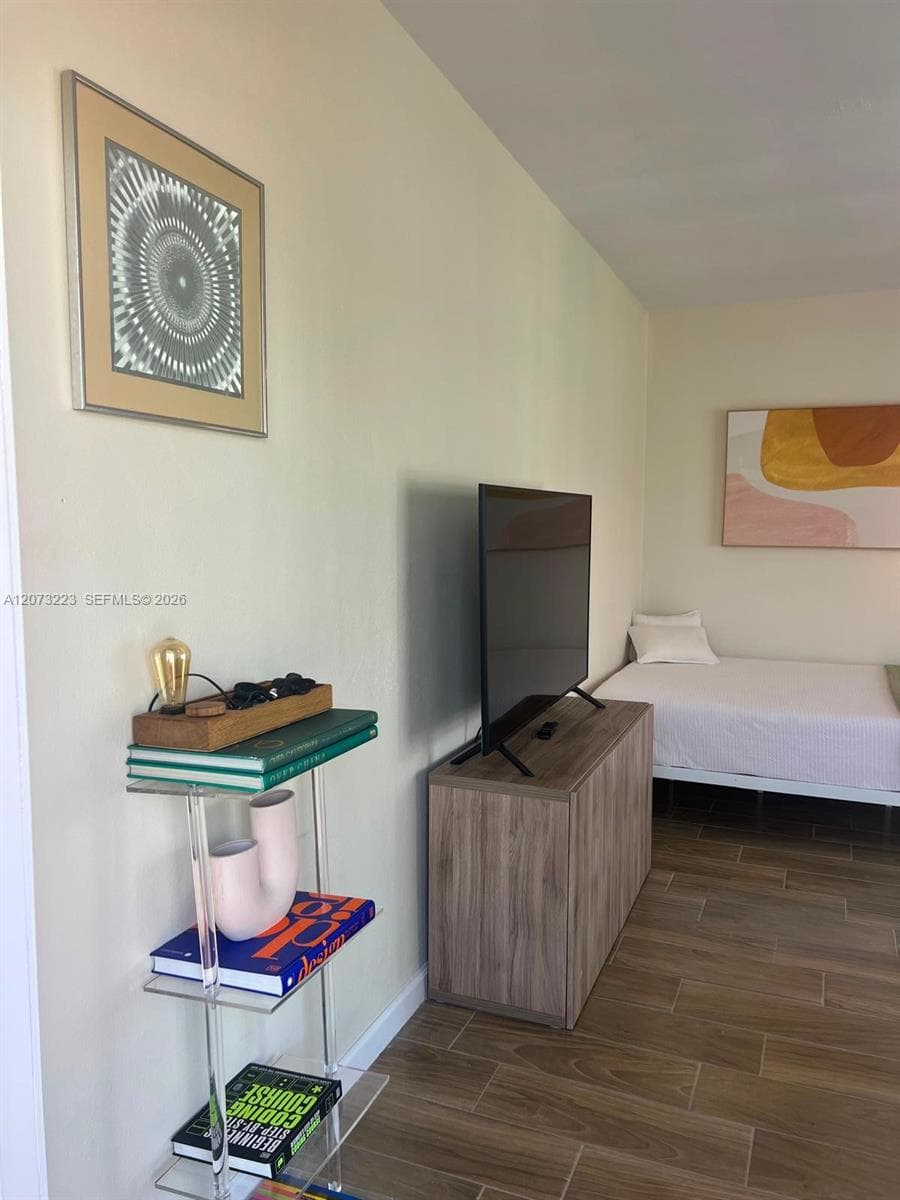 7720 Harding Ave # 8, Miami Beach FL 33141 photo 3