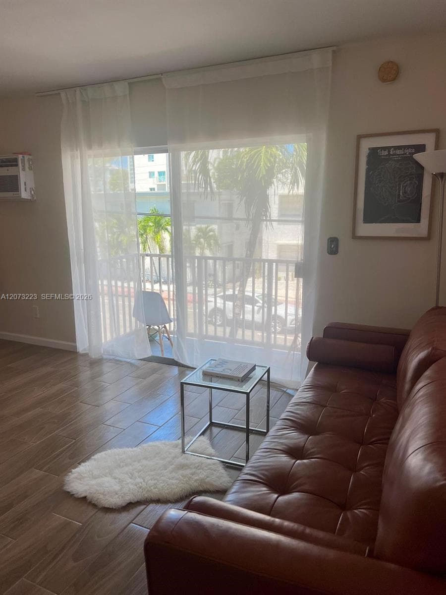 7720 Harding Ave # 8, Miami Beach FL 33141