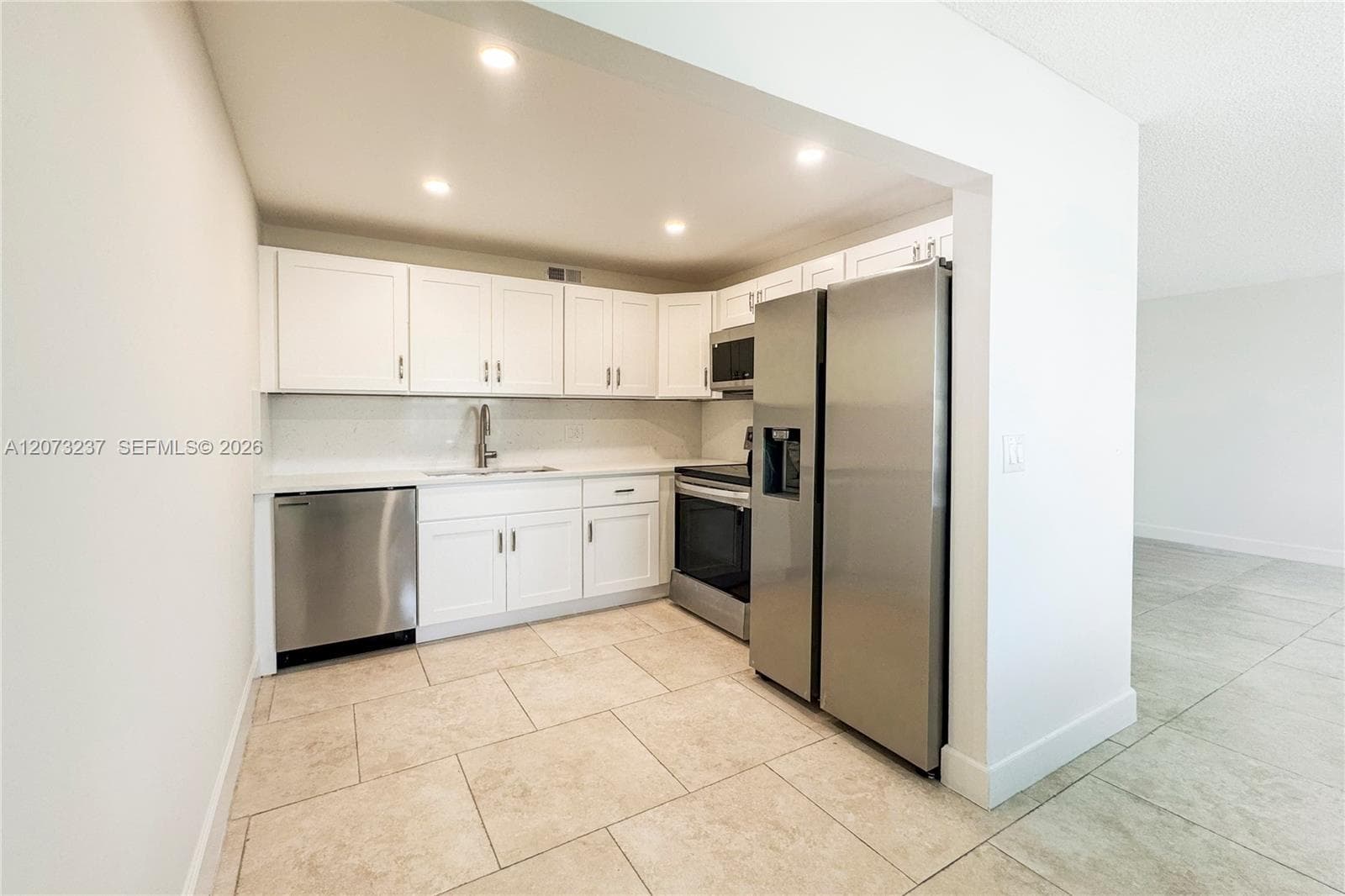 382 Wellington K # 382, West Palm Beach FL 33417