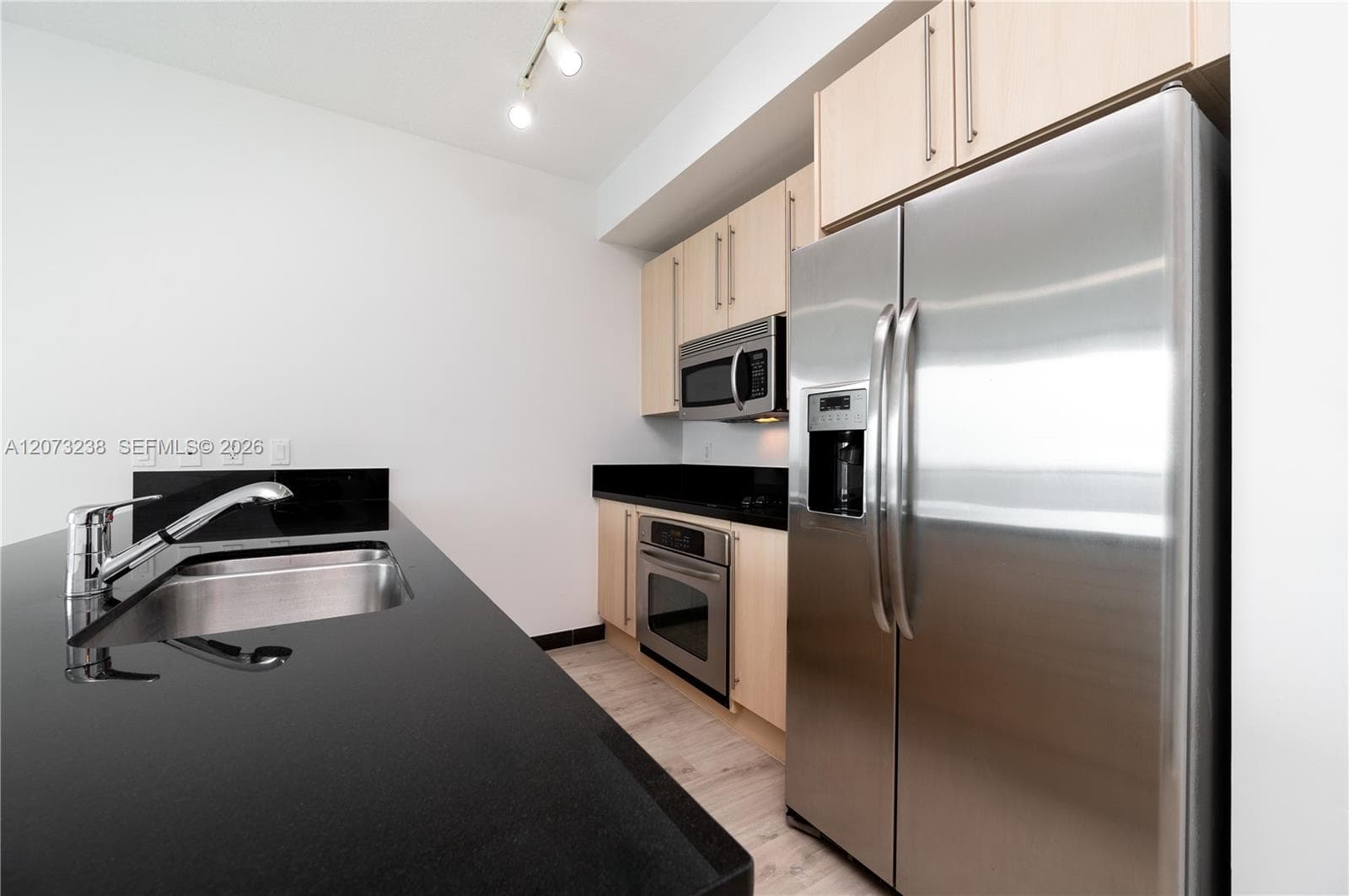 79 SW 12th St # 2602-S, Miami FL 33130 photo 3