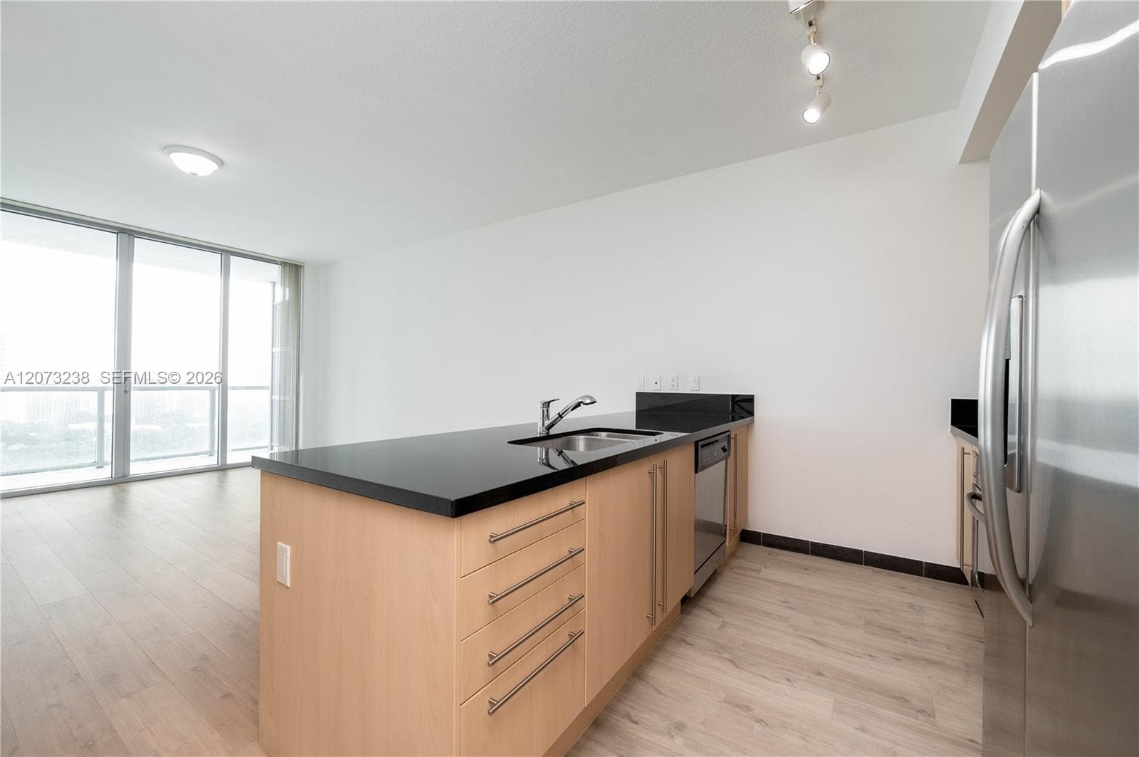79 SW 12th St # 2602-S, Miami FL 33130 photo 5