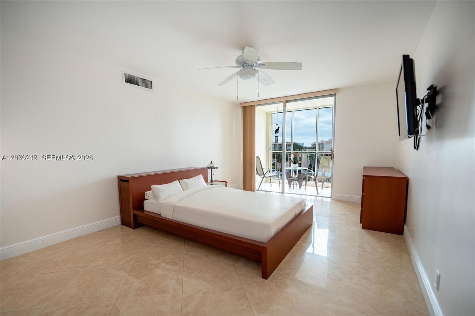 2000 Atlantic Shores Blvd # 420, Hallandale Beach FL 33009 photo 5