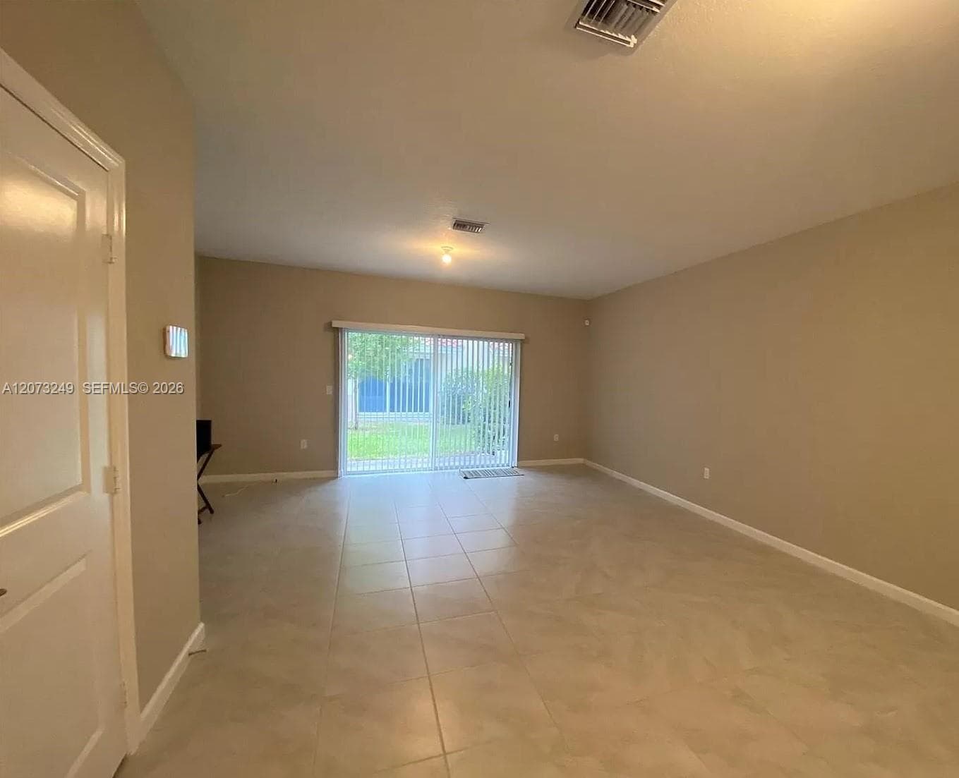 2810 NW 181st St, Miami Gardens FL 33056 photo 2
