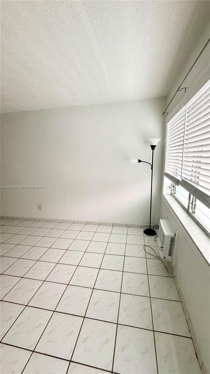 1234 Euclid Ave # 4, Miami Beach FL 33139 photo 2