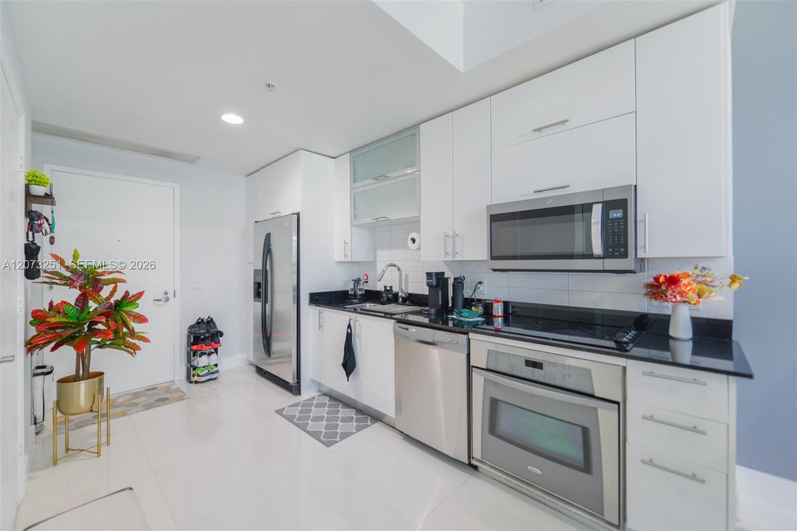 60 SW 13th St # 2404, Miami FL 33130 photo 3