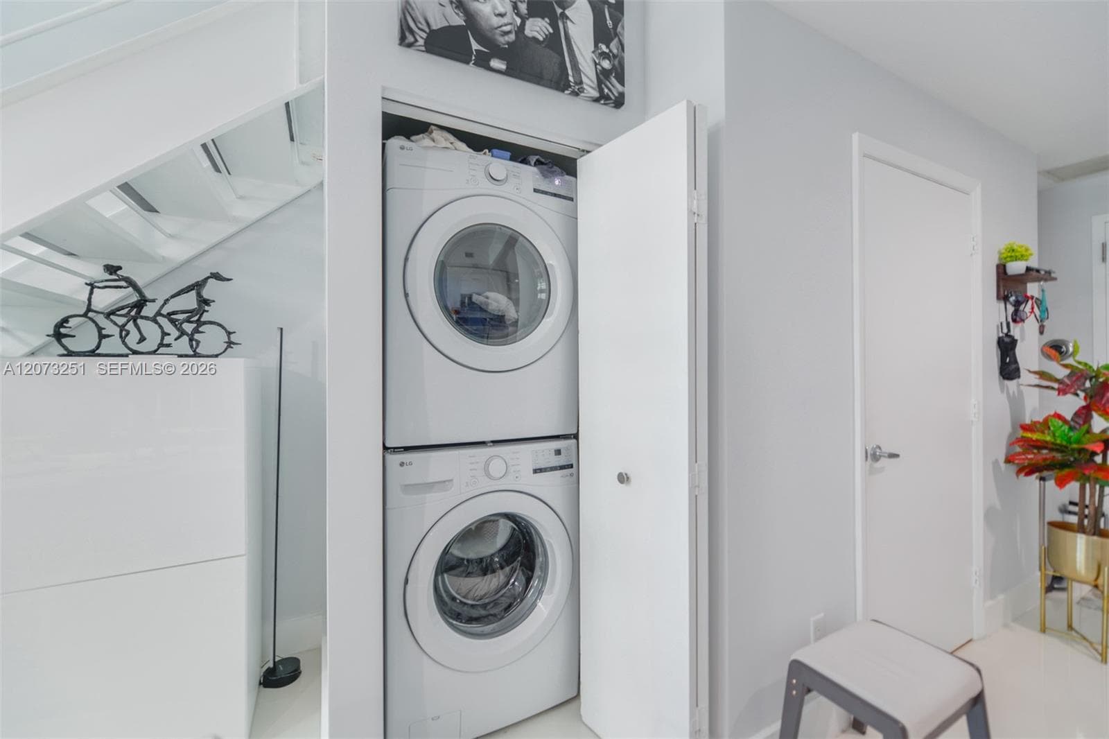 60 SW 13th St # 2404, Miami FL 33130 photo 5