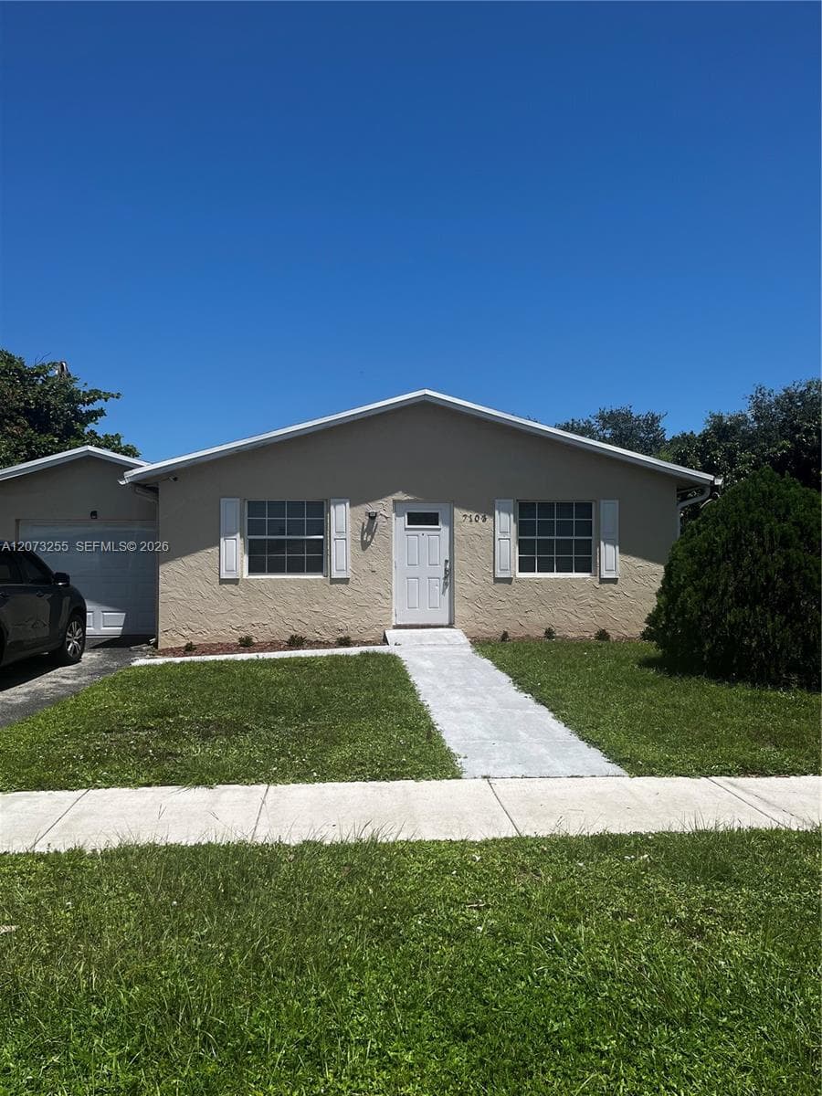 7103 SW 3rd Ct, North Lauderdale FL 33068