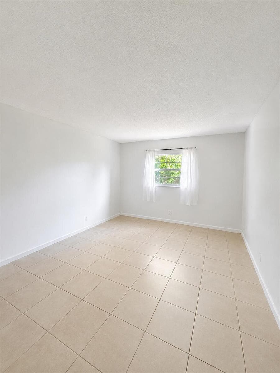 1450 SW 8TH Court, Fort Lauderdale FL 33312 photo 5