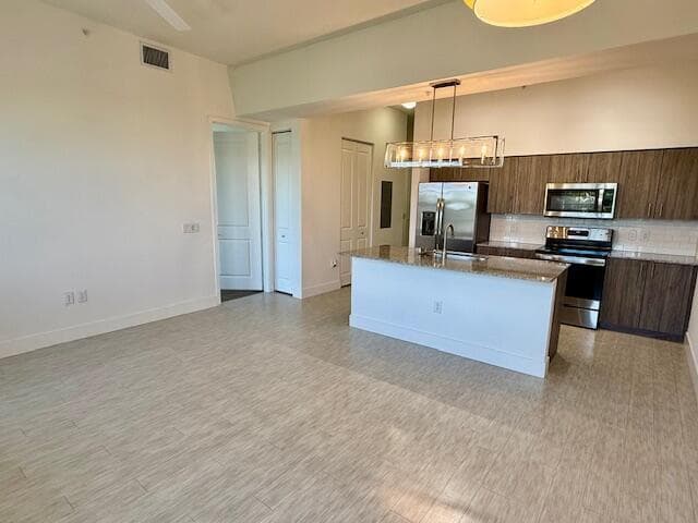 225 S Latitude Circle Unit 204, Delray Beach FL 33483 photo 4