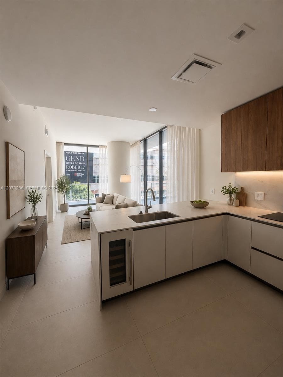 1400 Biscayne # 202, Miami FL 33132 photo 2