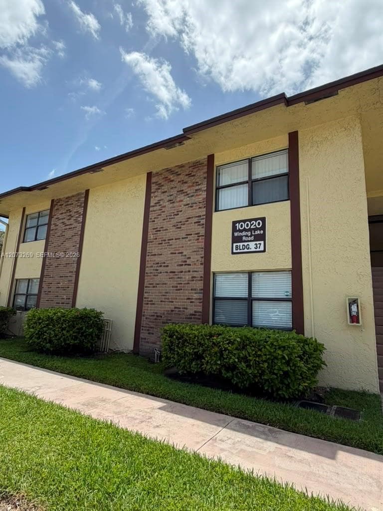 10020 Winding Lake Rd # 104, Sunrise FL 33351 photo 2