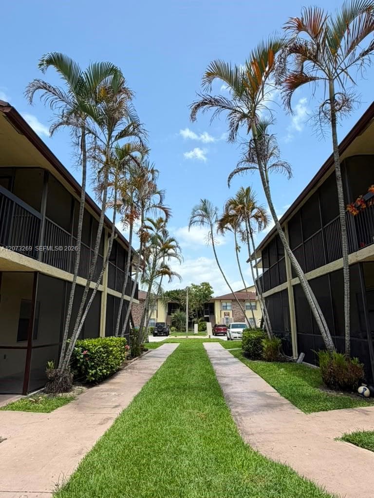 10020 Winding Lake Rd # 104, Sunrise FL 33351 photo 4