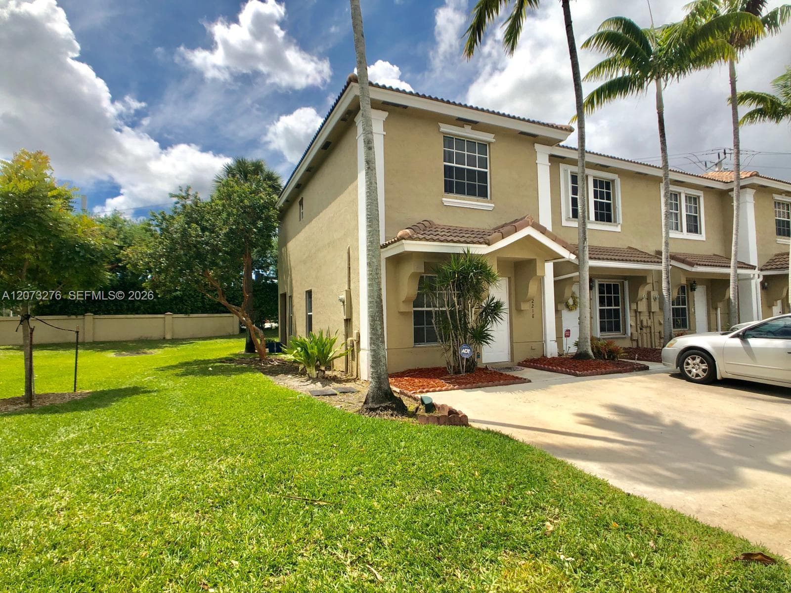 12218 SW 8th Ct, Pembroke Pines, FL 33025 photo 2