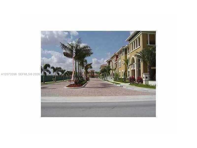 10800 NW 88th Ter # 102, Doral FL 33178 photo 2