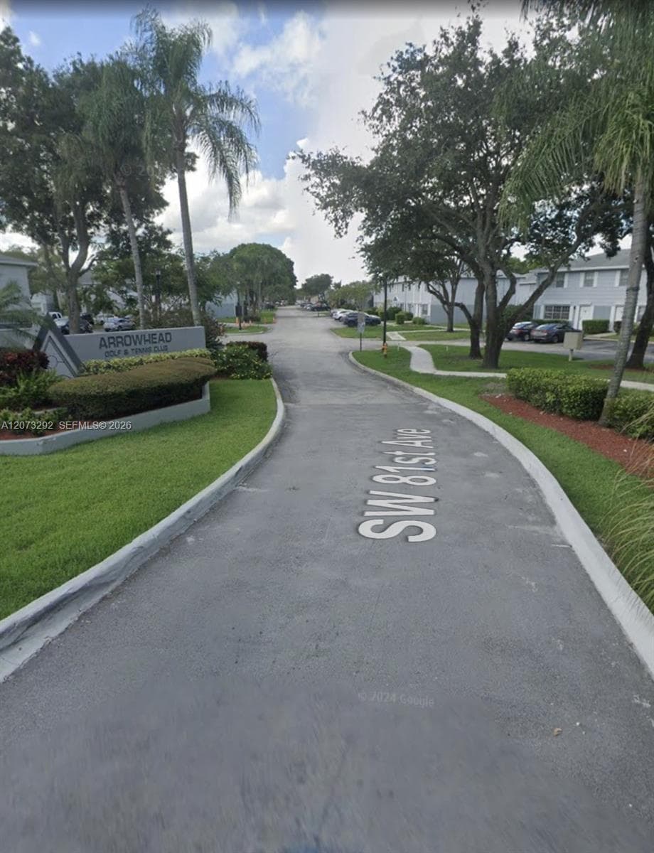 1925 SW 81st Ter, Davie FL 33324