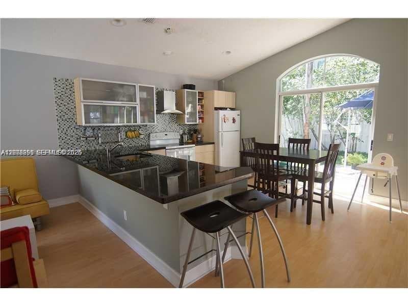 882 Garnet Cir # 882, Weston FL 33326 photo 3