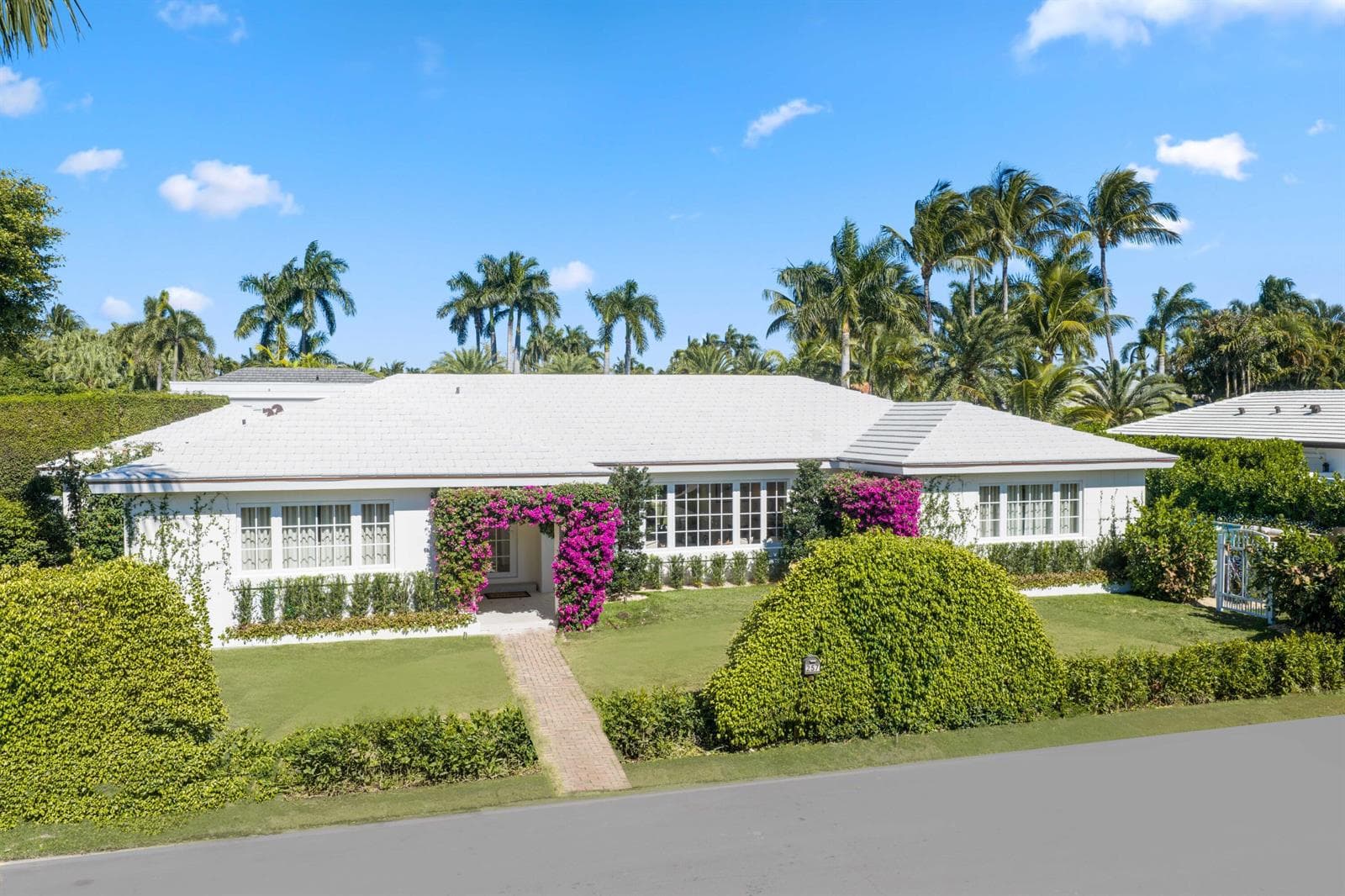 257 Via Linda, Palm Beach FL 33480 photo 2