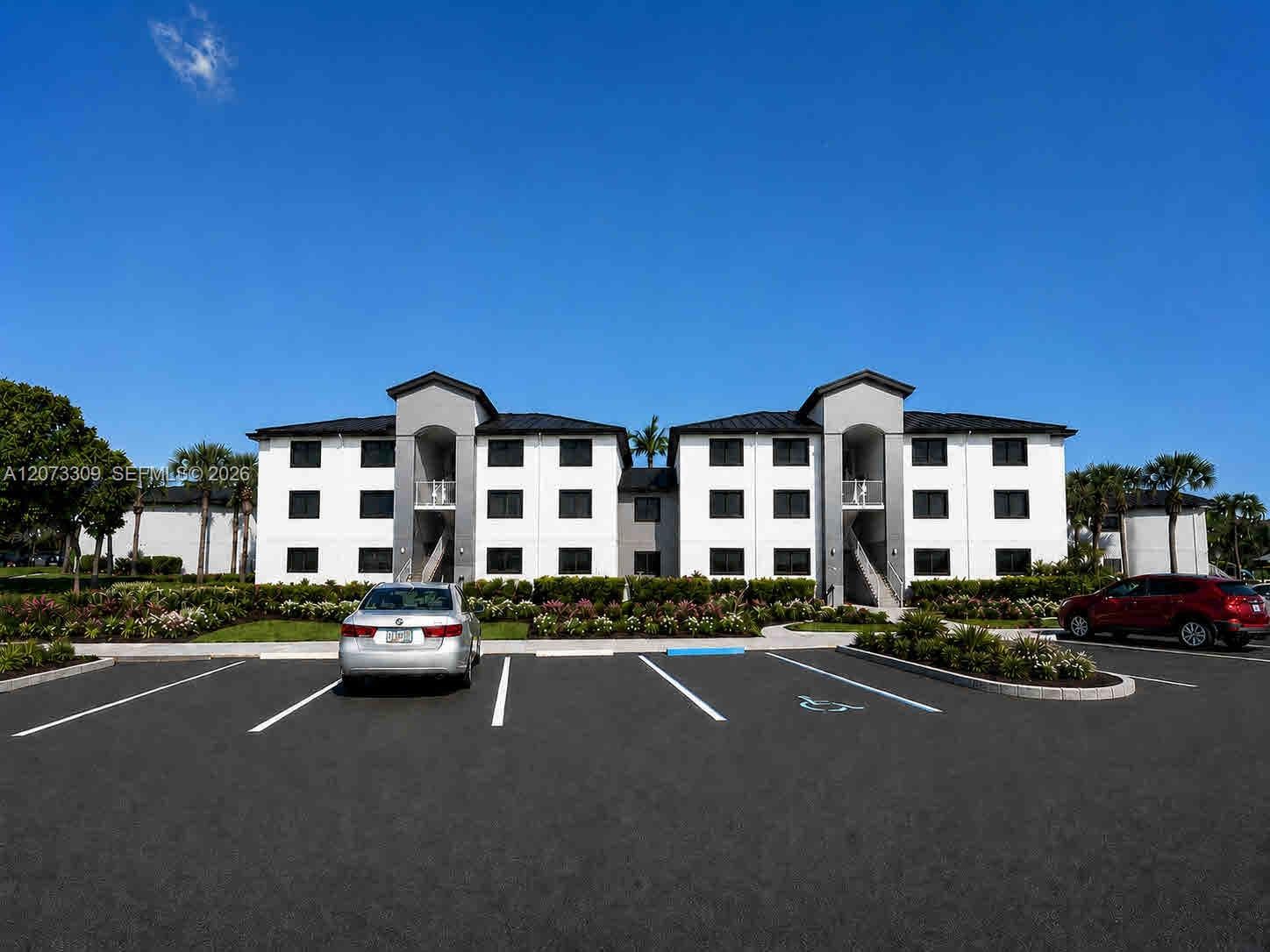 3690 N 56th Ave # 903, Hollywood FL 33021